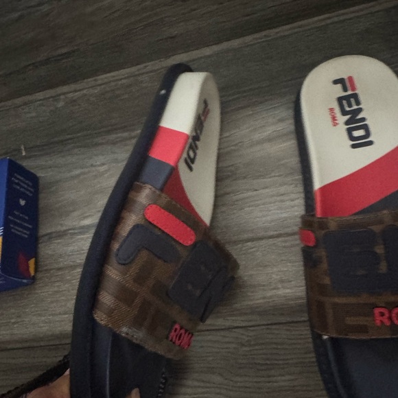 Fendi Roma - Picture 7 of 9